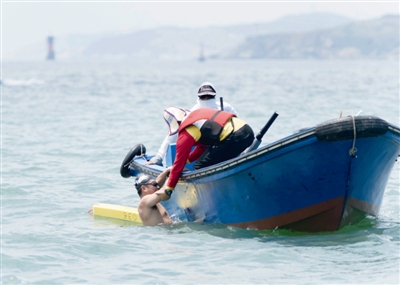 横渡海坛海峡公开赛：三条防线保障赛事安全